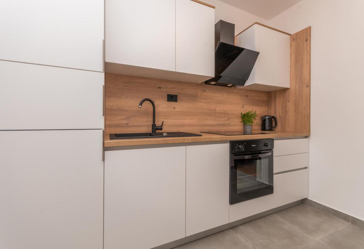 Apartmani A&M Биоград-на-Мору Экстерьер фото