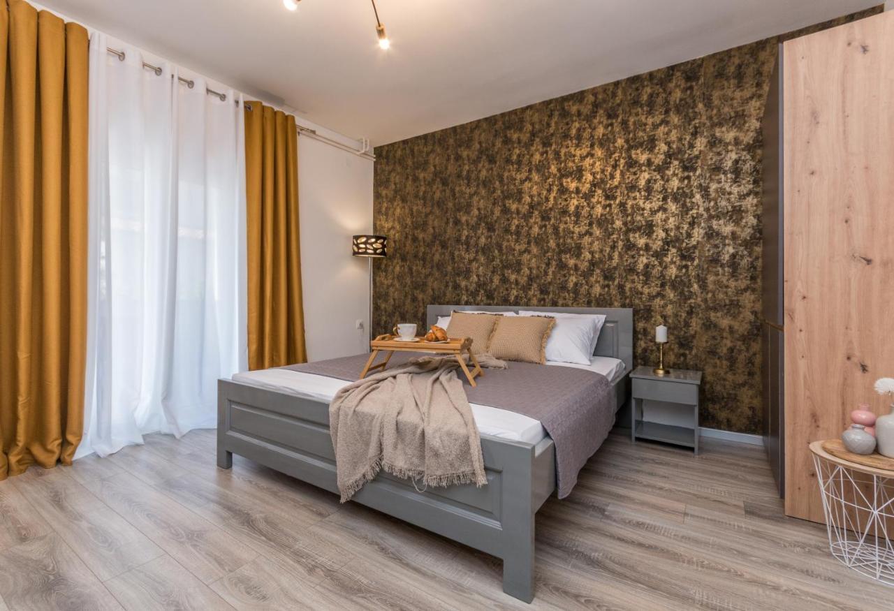 Apartmani A&M Биоград-на-Мору Экстерьер фото