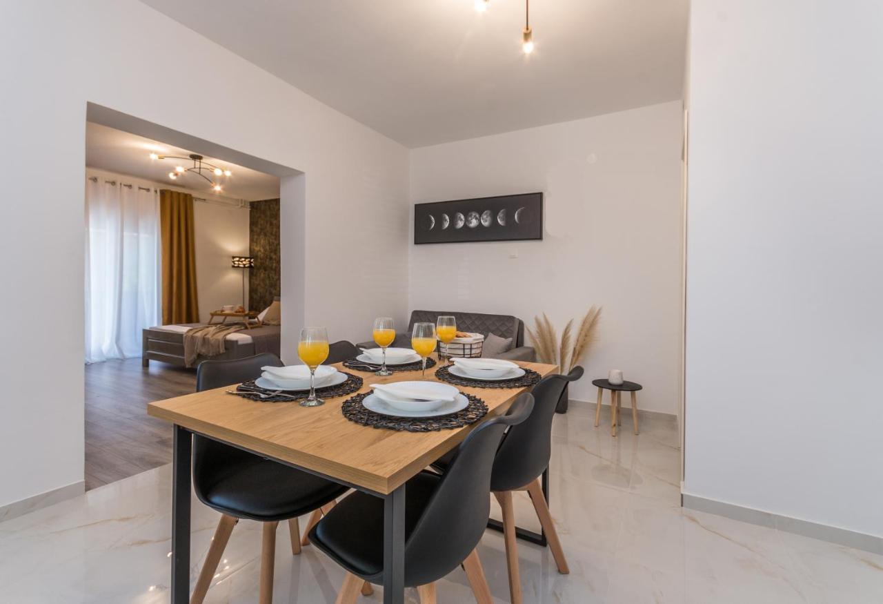 Apartmani A&M Биоград-на-Мору Экстерьер фото