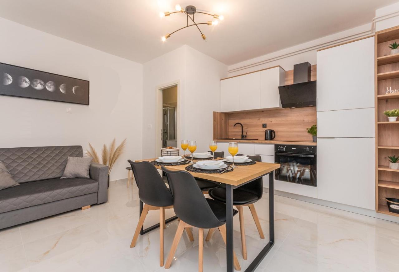 Apartmani A&M Биоград-на-Мору Экстерьер фото