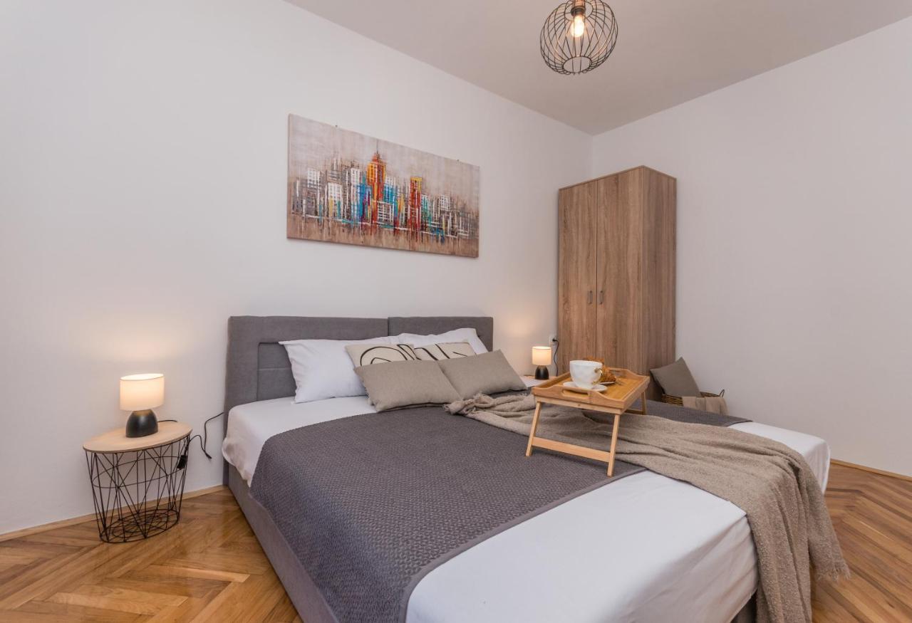 Apartmani A&M Биоград-на-Мору Экстерьер фото