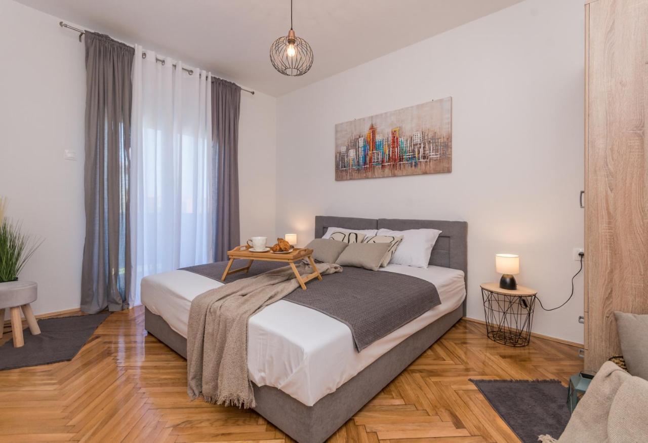Apartmani A&M Биоград-на-Мору Экстерьер фото