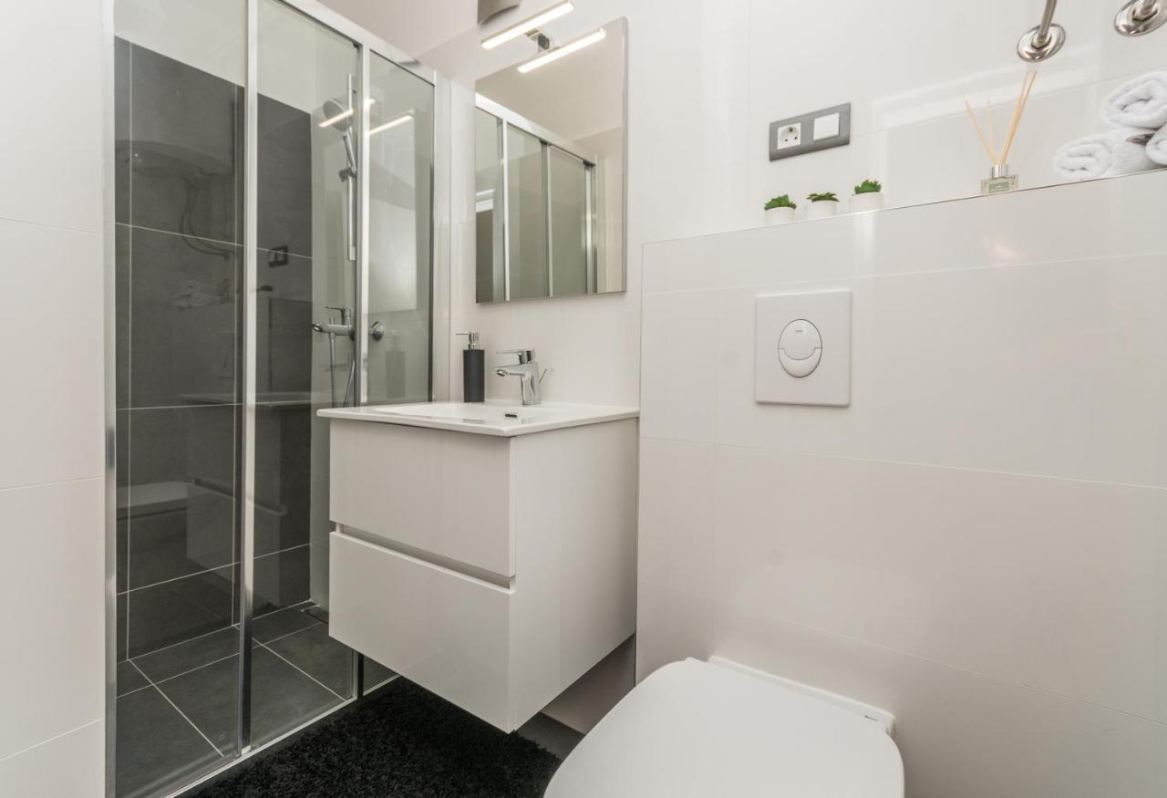 Apartmani A&M Биоград-на-Мору Экстерьер фото